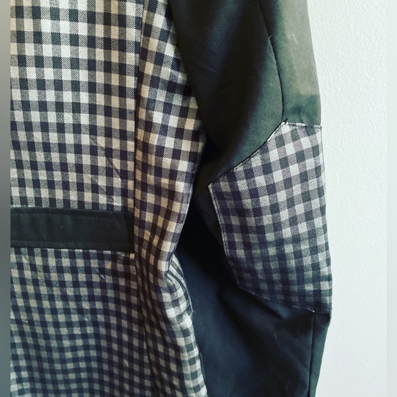 Men’s Jacket marked Armani no guarantee - Picture 1 of 10